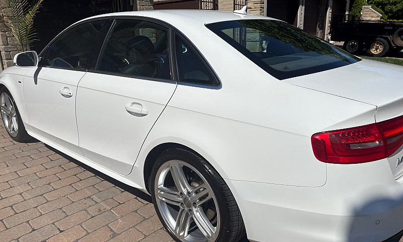 Audi A4 (S Line Comp...