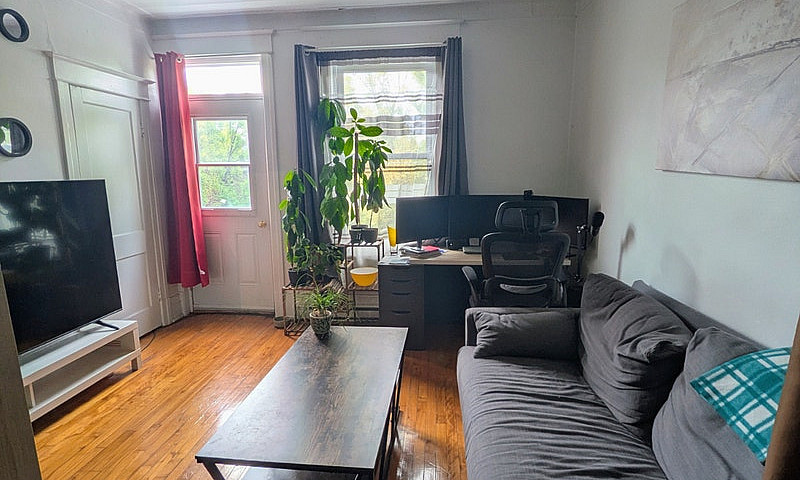 3 ½ De 750 Pi² À Hoc...
