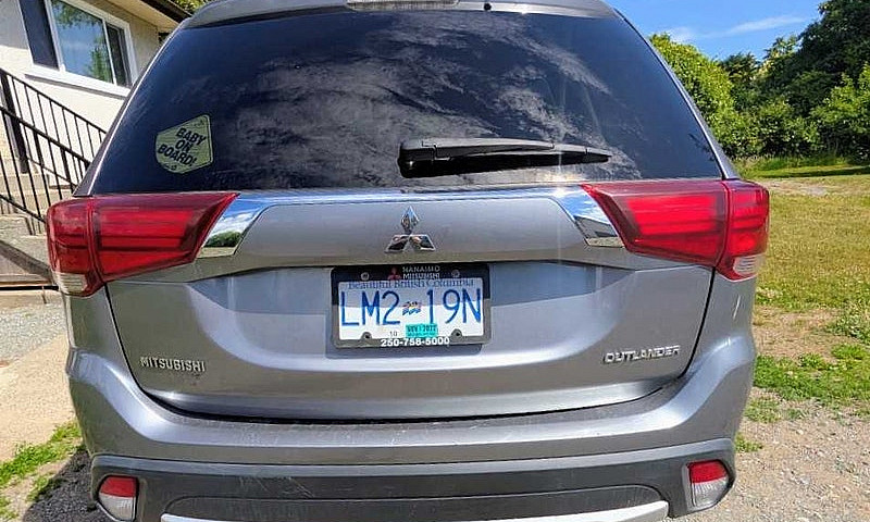 Mitsubishi Outlander...