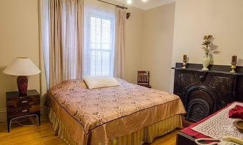Furnished Apt In Upt...