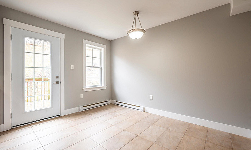 3 Bed, 4 Bath, 3 Sto...