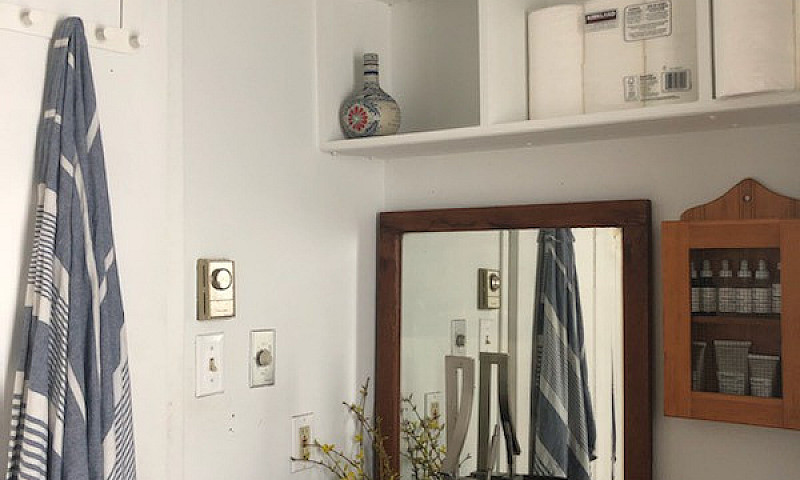 Large 2 Bedroom Apar...