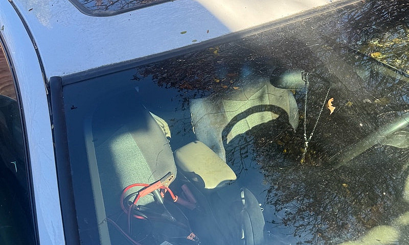 2003 Pontiac Grand A...