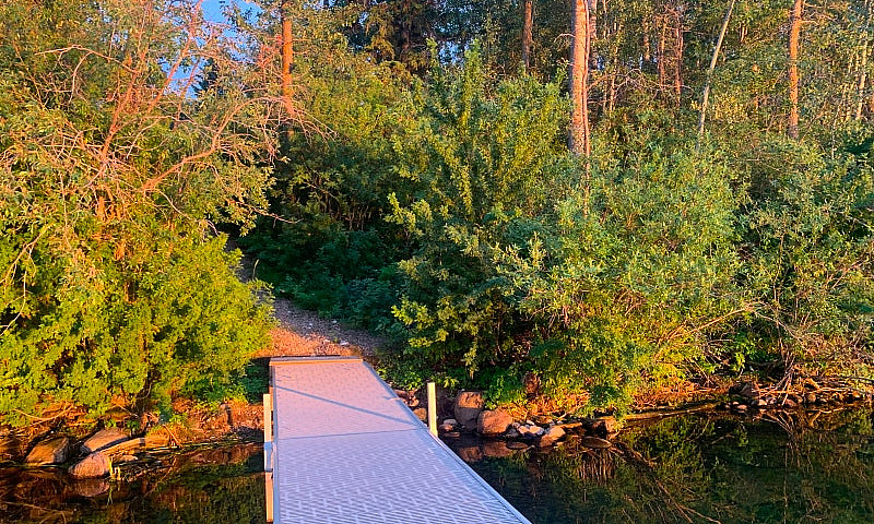 One Of A Kind Lake F...