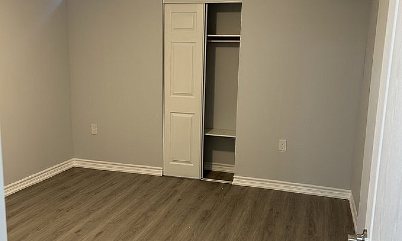 1 Bedroom Private Ba...
