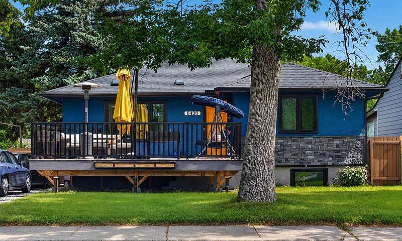Updated Bungalow Acr...