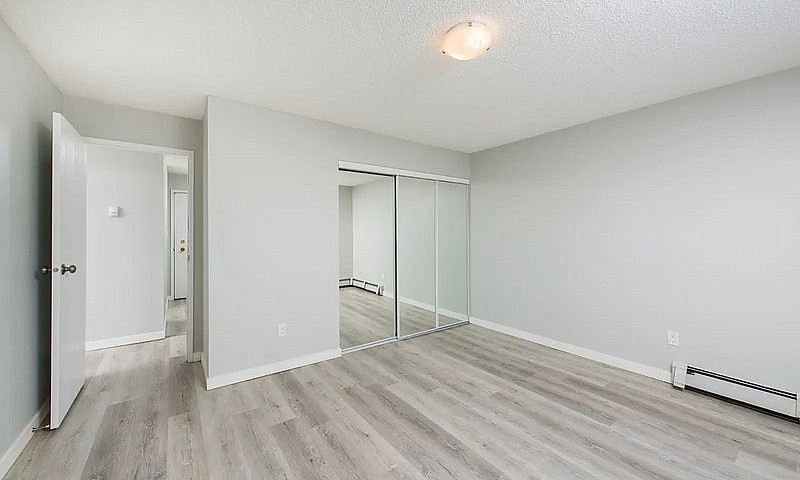 2 Bedroom 1 Bath Apa...
