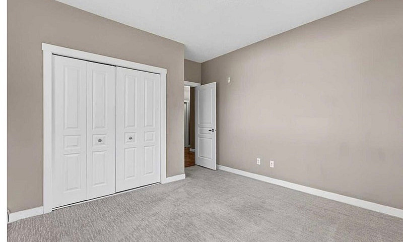 One Bedroom Plus Lar...