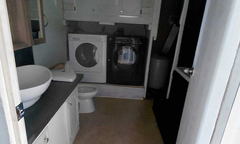Mobile Home, Rents A...