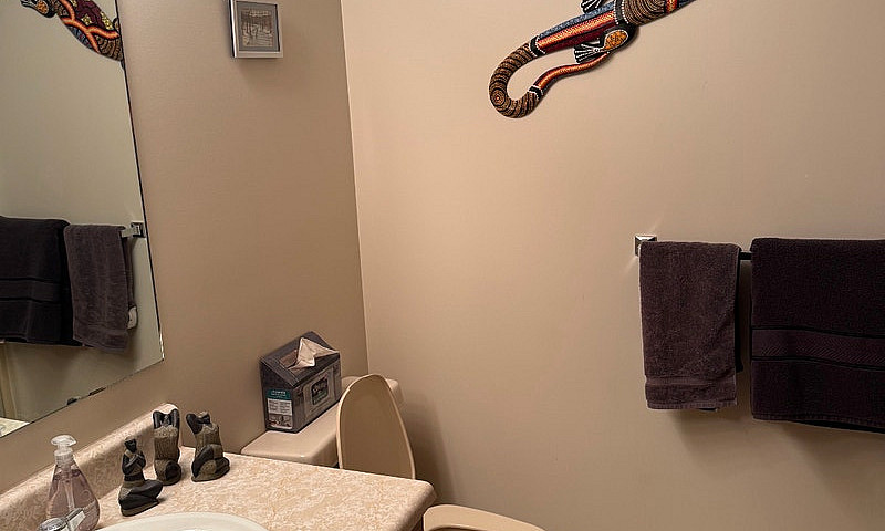 Large 2 Bedrooms 2 B...
