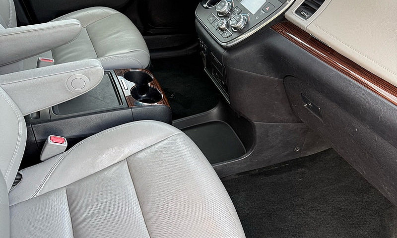 2015 Toyota Sienna L...