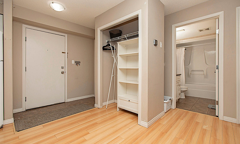 2 Bedroom Condo/Firs...