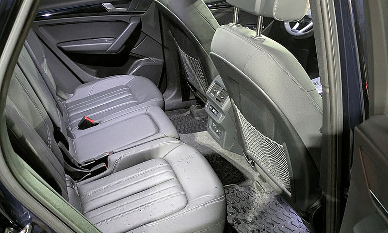 2023 Audi Q5 Komfort...