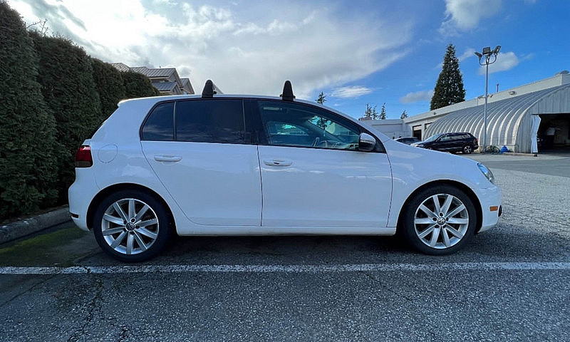 2012 Volkswagen Golf...