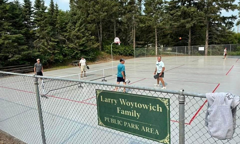Sandy Lake Mb, Resid...