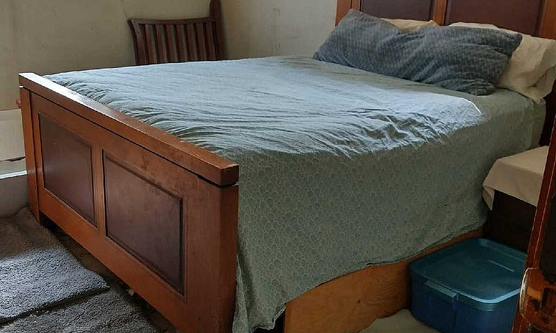 House And 2Acres Und...