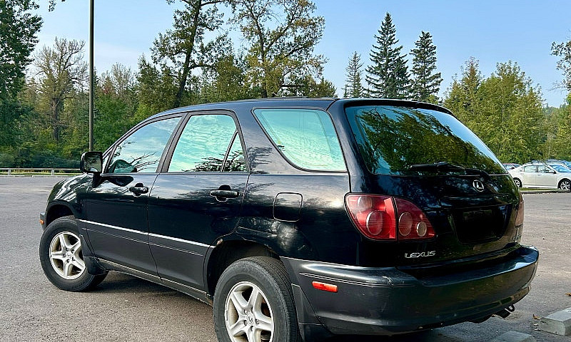 1999 Lexus Rx300...