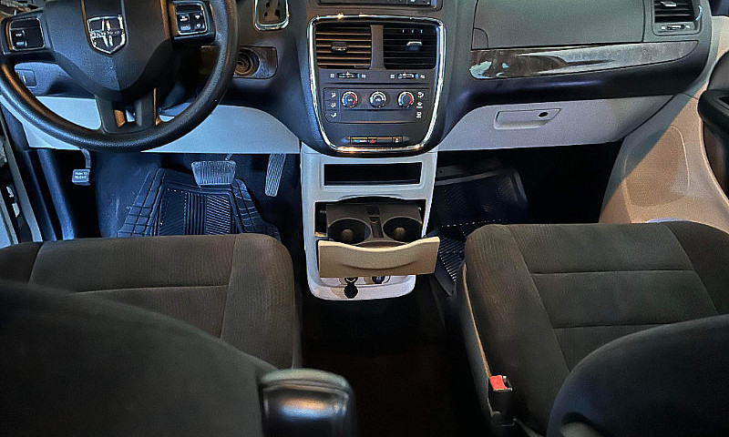 2011 Dodge Grand Car...