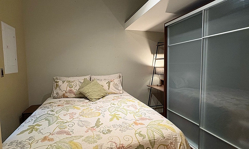 Furnished Downtown V...