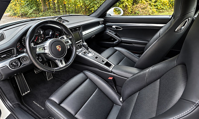 2012 Porsche 911 C2S...