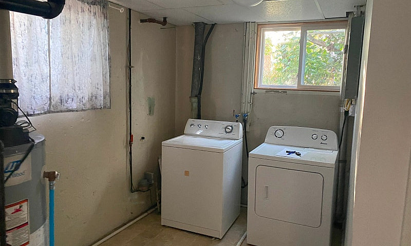 Bright 2 Bedroom Bas...