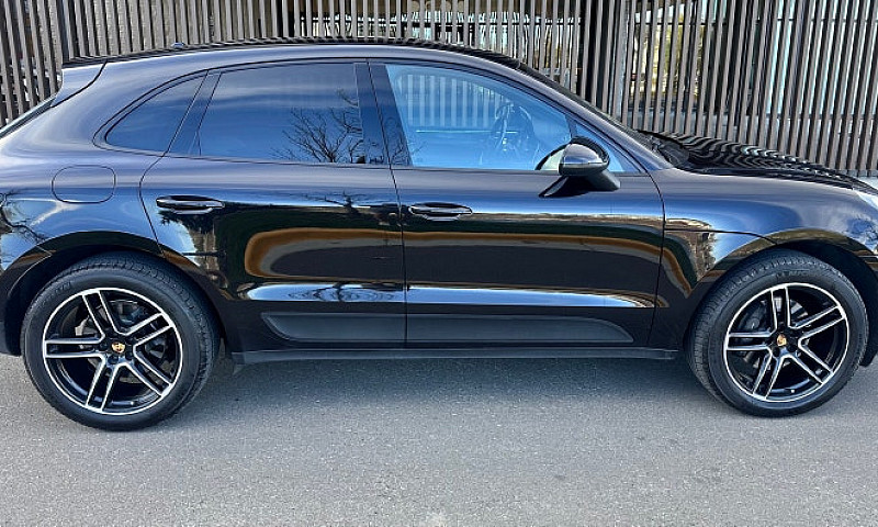 2020 Porsche Macan ...