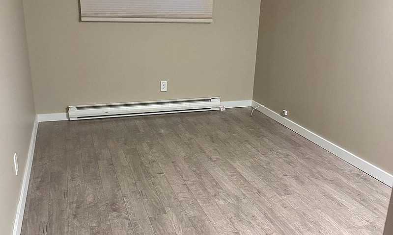 Room For Rent Near U...