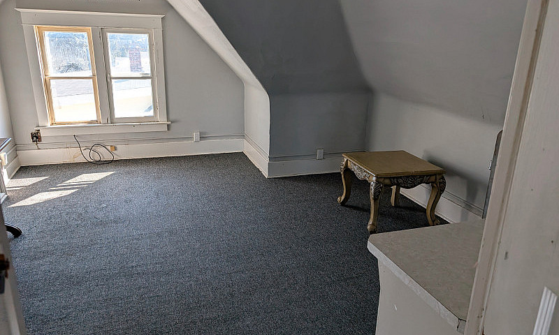 House For Rent In Yo...