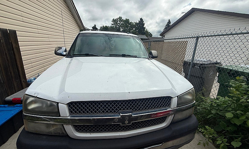 2005 Chevy Avalanche...