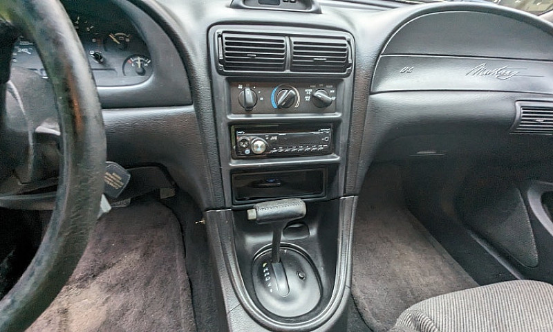 1995 Ford Mustang Gt...