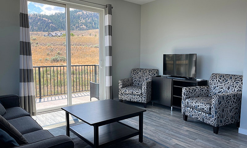 Fully Furnished 2 Be...