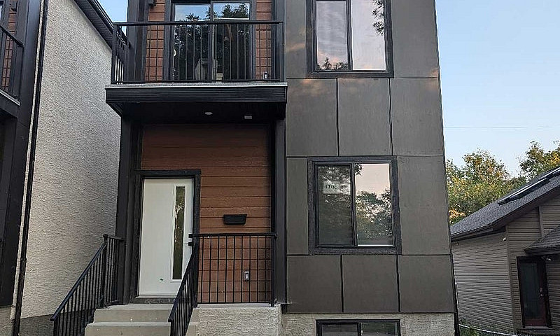 2 Bedroom Flat With ...