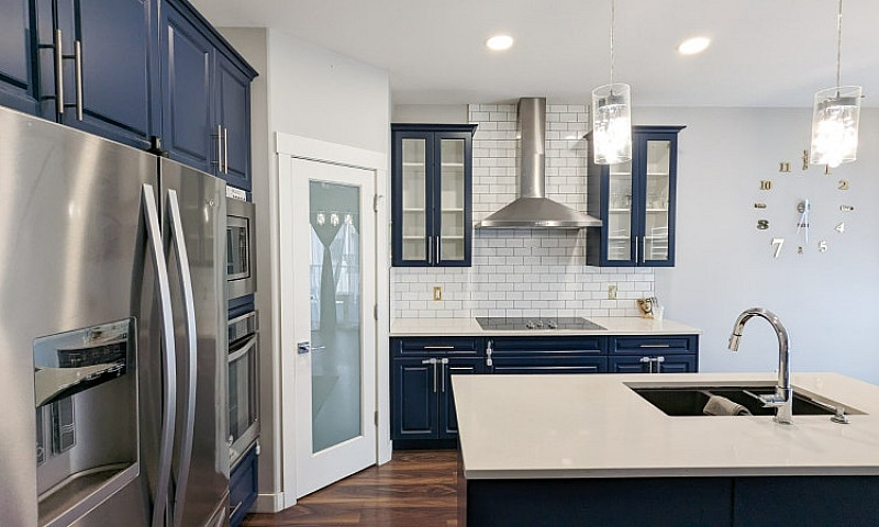 5 Beds 3 Baths - Hou...