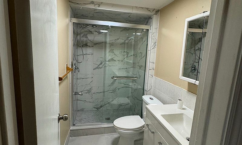 2 Bedroom Walkout Ba...
