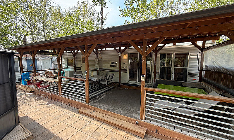 Lilac Resort Seasona...
