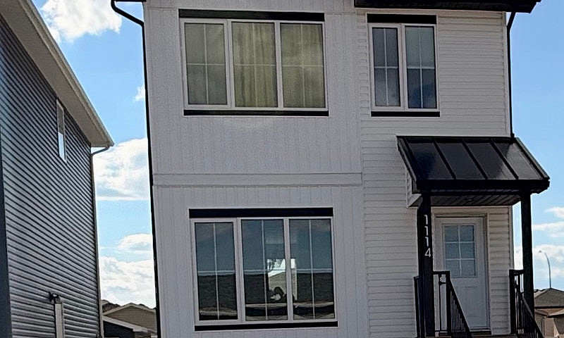 3 Beds 2.5 Baths Hou...