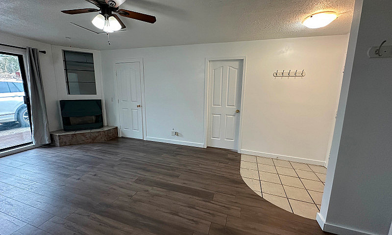 1 Bedroom Suite Den ...