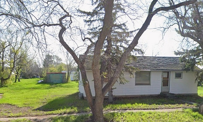 House+ Garage For Sa...