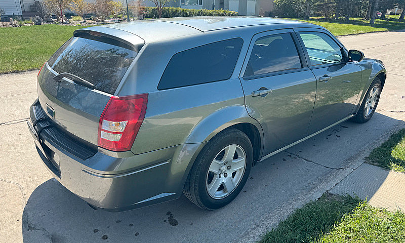 2005 Dodge Magnum Se...