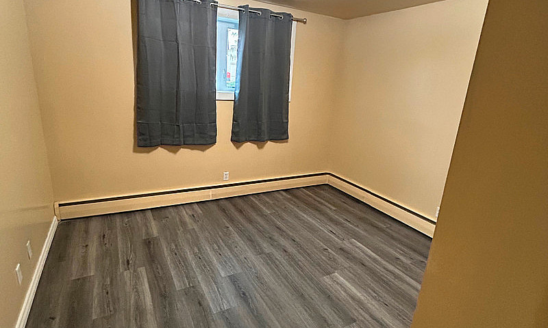 Large, Renovated 2 B...