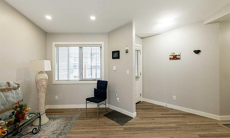 45 Golden Crescent, ...