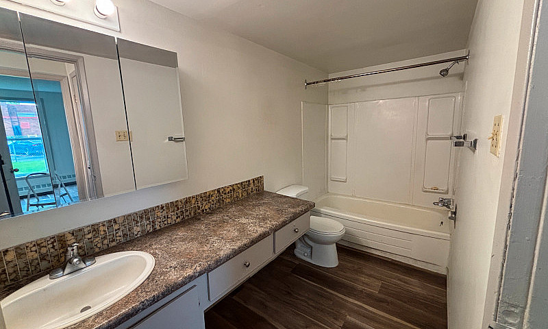 Affordable 2-Bed Con...
