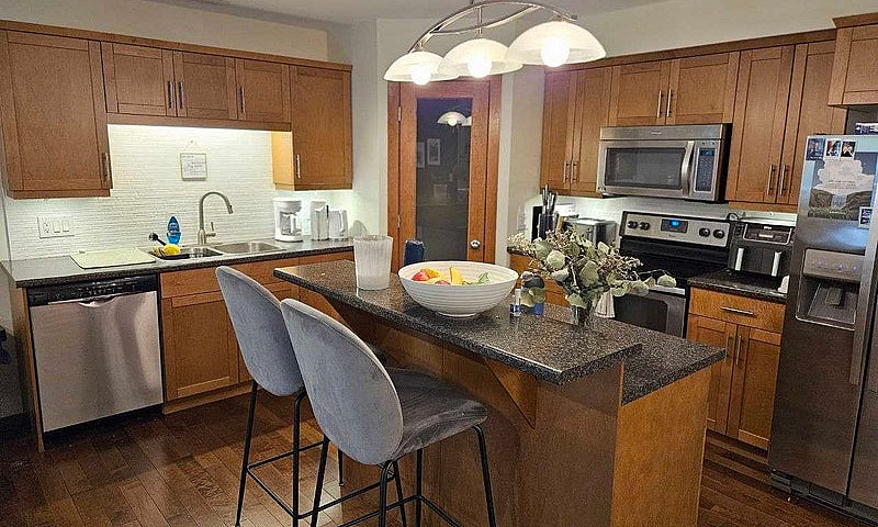 Condo In Landmark Fo...