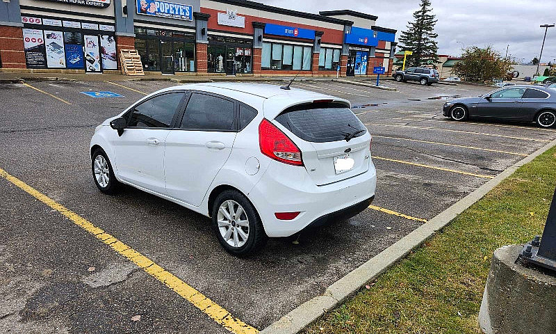 2011 Ford Fiesta...
