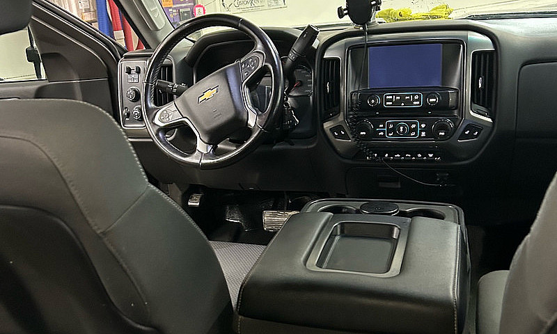 2015 Chev Duramax 25...
