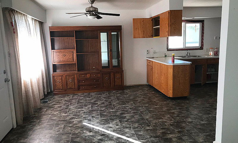 2 Houses On 2.16 Acr...