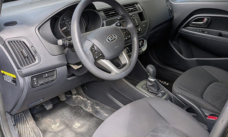 Kia Rio Lx 2015 Hatc...