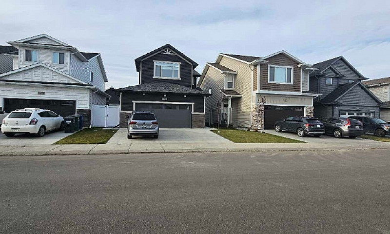 423 Pepper St, Brigh...