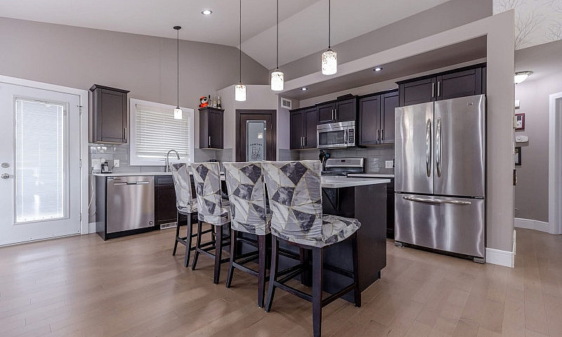 *Price Reduced* 211 ...