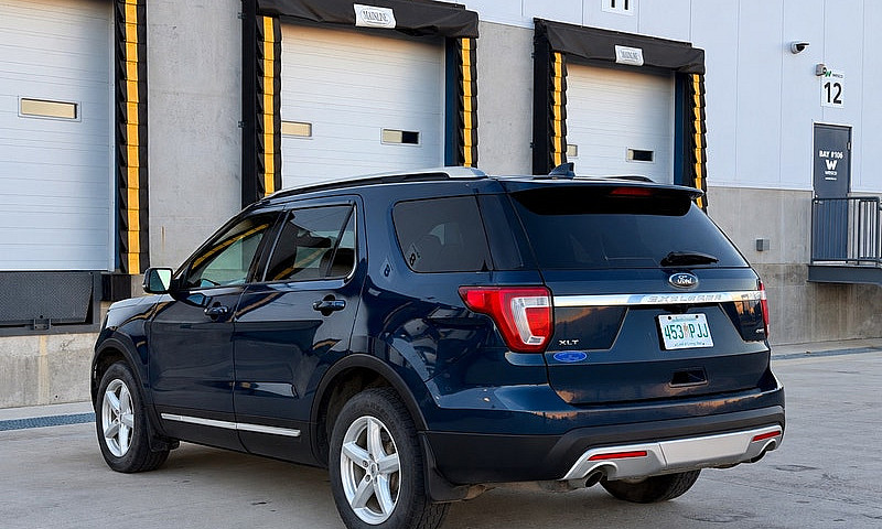 2017 Ford Explorer X...